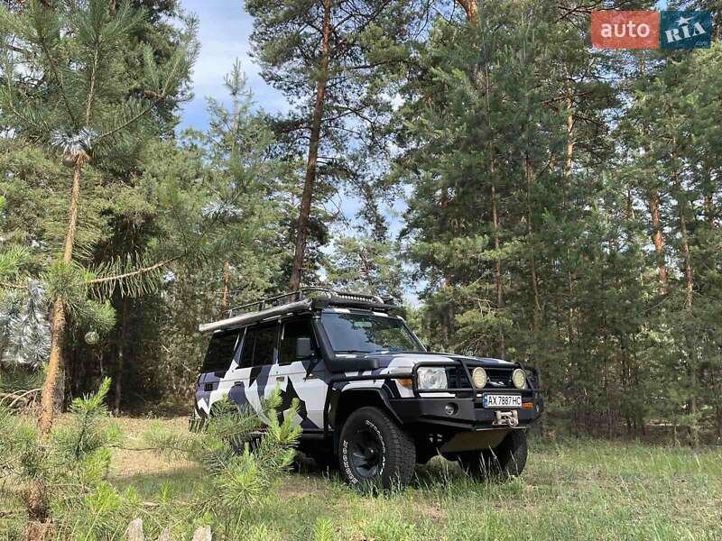 Внедорожник / Кроссовер Toyota Land Cruiser 2007 в Харькове