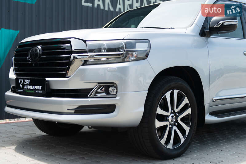 Внедорожник / Кроссовер Toyota Land Cruiser 2018 в Мукачево