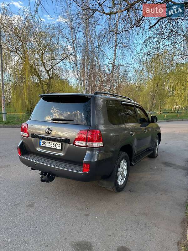 Внедорожник / Кроссовер Toyota Land Cruiser 2008 в Ровно фото 6 Внедорожник / Кроссовер Toyota Land Cruiser 2008 в Ровно