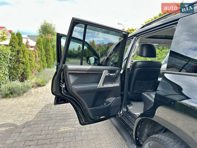 Внедорожник / Кроссовер Toyota Land Cruiser 2013 в Одессе