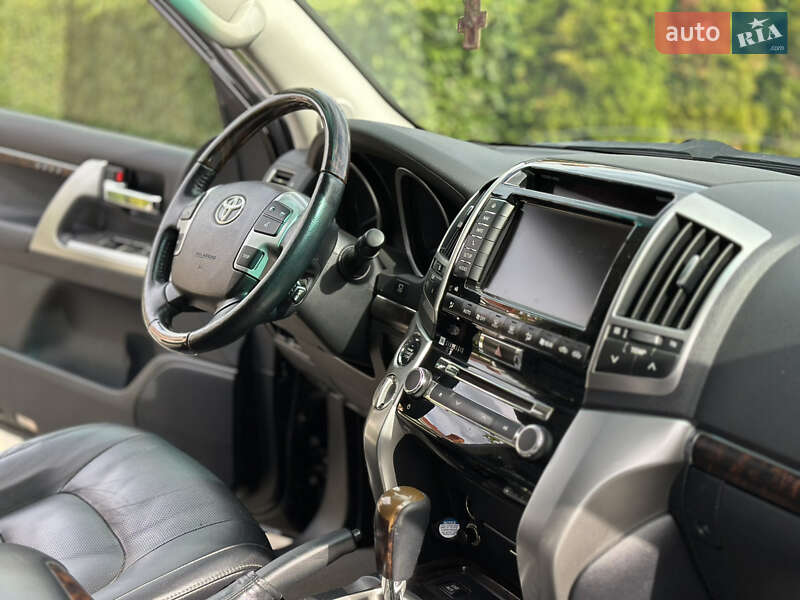 Внедорожник / Кроссовер Toyota Land Cruiser 2013 в Одессе