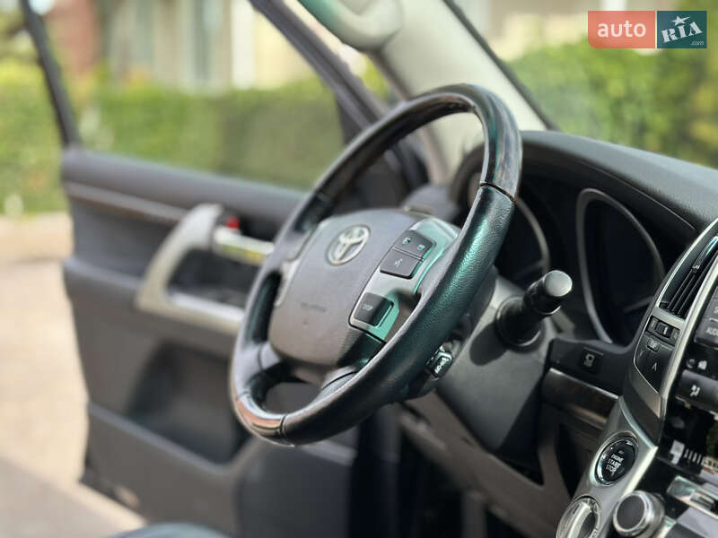 Внедорожник / Кроссовер Toyota Land Cruiser 2013 в Одессе