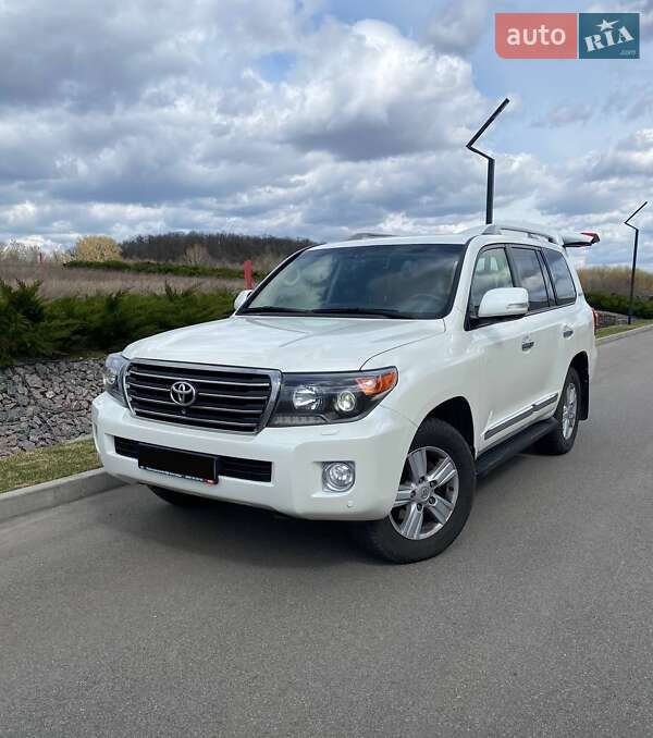 Toyota Land Cruiser 2014