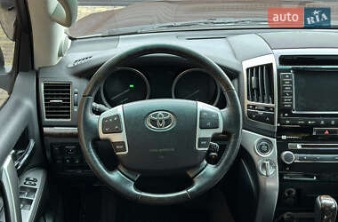 Внедорожник / Кроссовер Toyota Land Cruiser 2013 в Радомышле