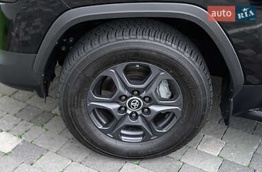Внедорожник / Кроссовер Toyota Land Cruiser 2023 в 