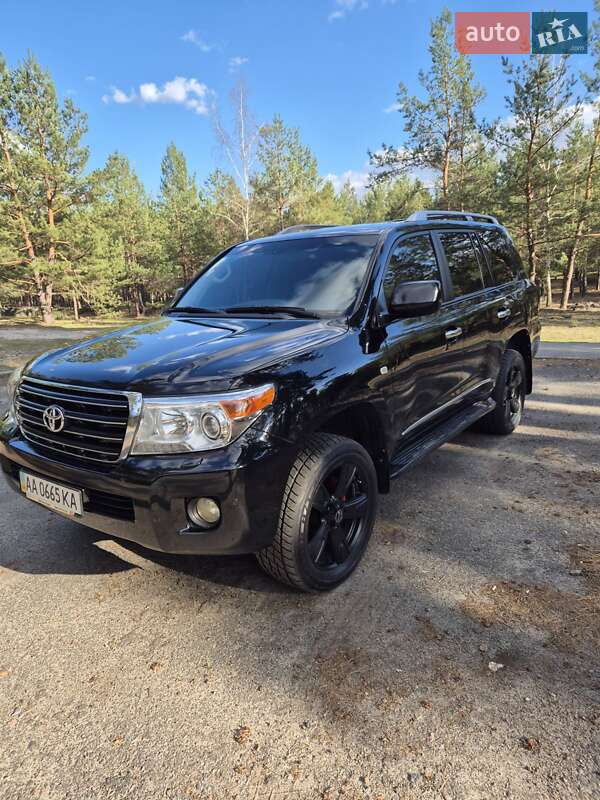 Внедорожник / Кроссовер Toyota Land Cruiser 2011 в Киеве