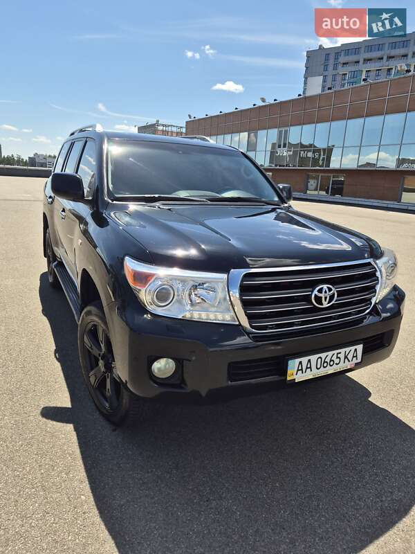 Внедорожник / Кроссовер Toyota Land Cruiser 2011 в Киеве