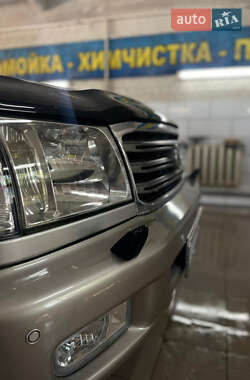 Позашляховик / Кросовер Toyota Land Cruiser 2003 в  фото 5 Позашляховик / Кросовер Toyota Land Cruiser 2003 в