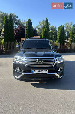 Внедорожник / Кроссовер Toyota Land Cruiser 2017 в Днепре