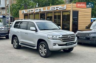 Внедорожник / Кроссовер Toyota Land Cruiser 2017 в Киеве