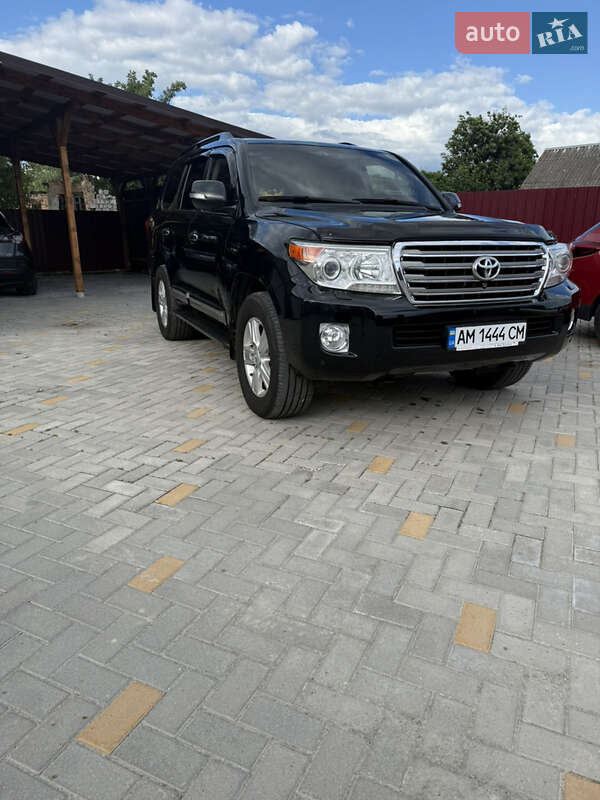 Внедорожник / Кроссовер Toyota Land Cruiser 2014 в Звягеле