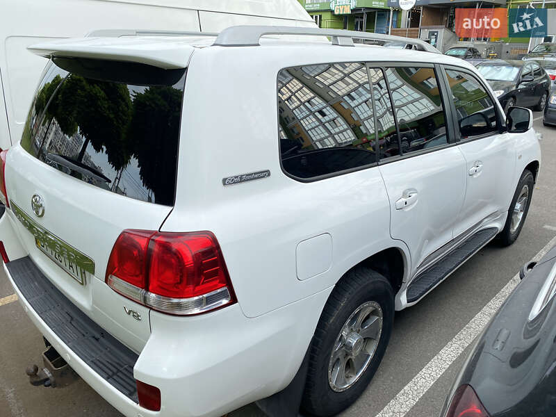 Внедорожник / Кроссовер Toyota Land Cruiser 2011 в Киеве