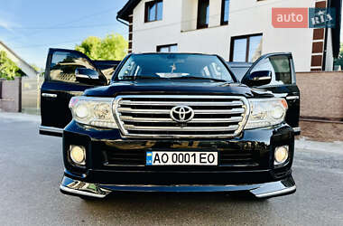 Внедорожник / Кроссовер Toyota Land Cruiser 2013 в Нижней Апше
