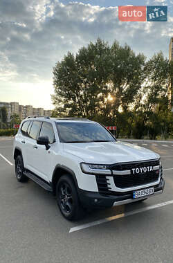 Внедорожник / Кроссовер Toyota Land Cruiser 2022 в 