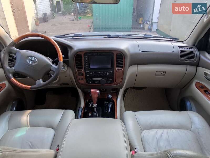 Позашляховик / Кросовер Toyota Land Cruiser 2001 в Броварах