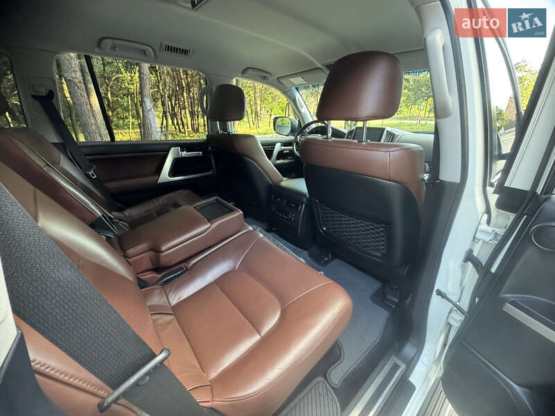 Внедорожник / Кроссовер Toyota Land Cruiser 2017 в Киеве фото 51 Внедорожник / Кроссовер Toyota Land Cruiser 2017 в Киеве