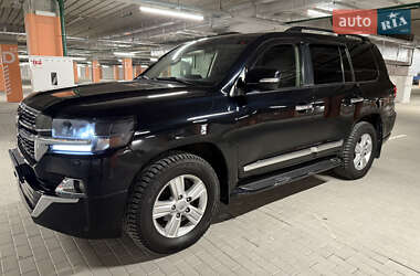 Внедорожник / Кроссовер Toyota Land Cruiser 2012 в 
