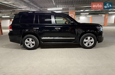 Внедорожник / Кроссовер Toyota Land Cruiser 2012 в 