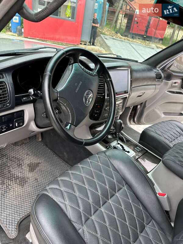 Позашляховик / Кросовер Toyota Land Cruiser 2004 в Львові