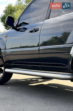 Внедорожник / Кроссовер Toyota Land Cruiser 2000 в 