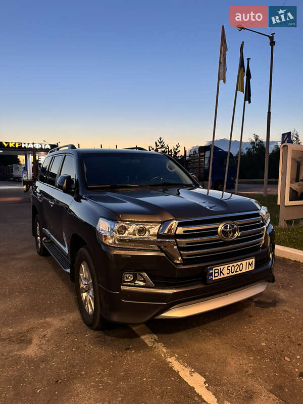 Внедорожник / Кроссовер Toyota Land Cruiser 2019 в Рокитном