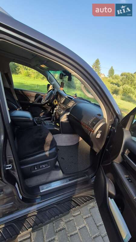 Внедорожник / Кроссовер Toyota Land Cruiser 2011 в Сходнице