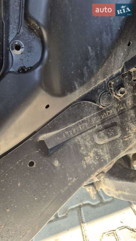 Внедорожник / Кроссовер Toyota Land Cruiser 2011 в Сходнице