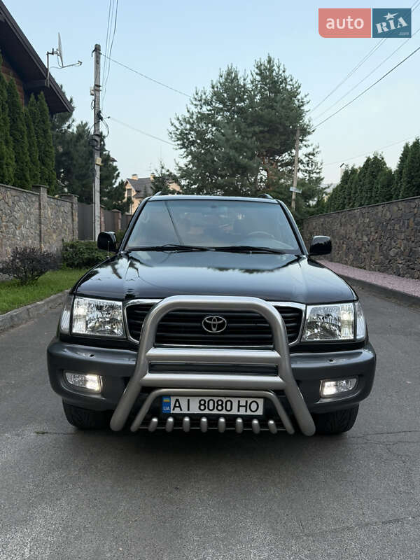 Позашляховик / Кросовер Toyota Land Cruiser 2001 в Броварах