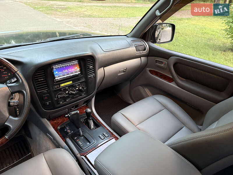 Позашляховик / Кросовер Toyota Land Cruiser 2001 в Броварах