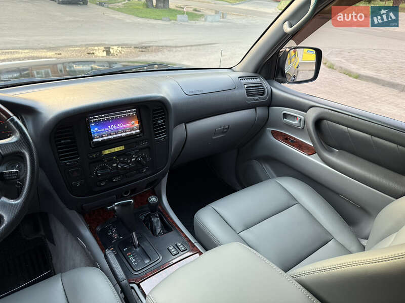 Позашляховик / Кросовер Toyota Land Cruiser 2001 в Броварах
