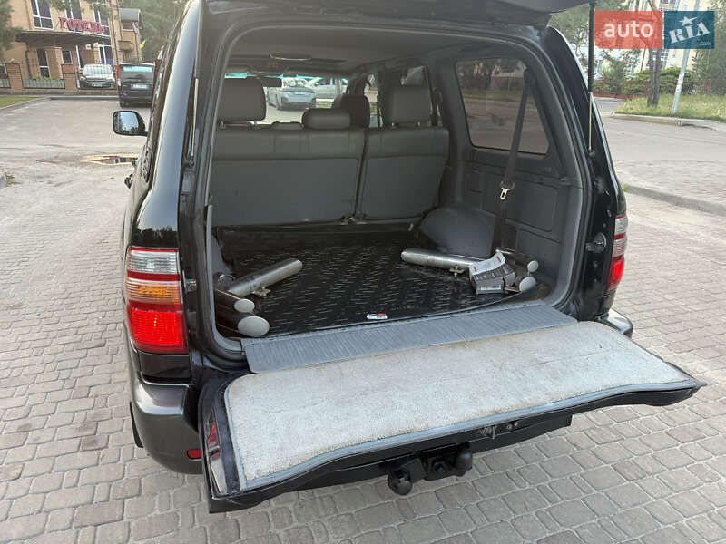 Позашляховик / Кросовер Toyota Land Cruiser 2001 в Броварах