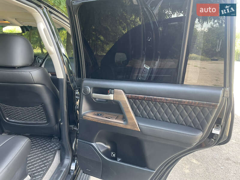 Позашляховик / Кросовер Toyota Land Cruiser 2011 в Лубнах фото 21 Позашляховик / Кросовер Toyota Land Cruiser 2011 в Лубнах