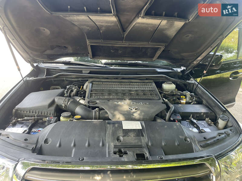 Позашляховик / Кросовер Toyota Land Cruiser 2011 в Лубнах фото 29 Позашляховик / Кросовер Toyota Land Cruiser 2011 в Лубнах