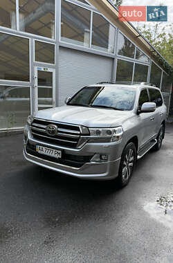 Внедорожник / Кроссовер Toyota Land Cruiser 2019 в Киеве