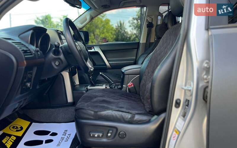 Внедорожник / Кроссовер Toyota Land Cruiser 2012 в Ивано-Франковске