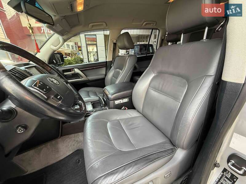Внедорожник / Кроссовер Toyota Land Cruiser 2011 в Львове
