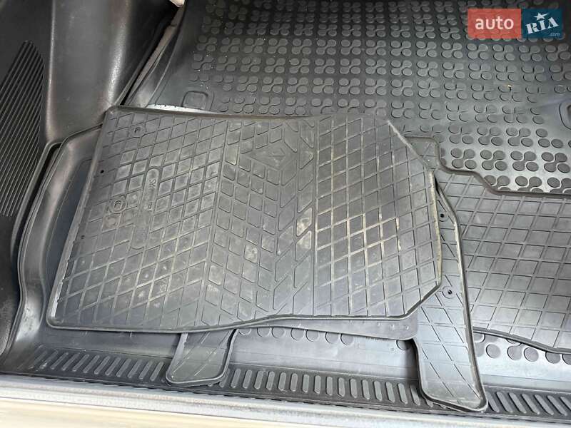 Внедорожник / Кроссовер Toyota Land Cruiser 2011 в Львове