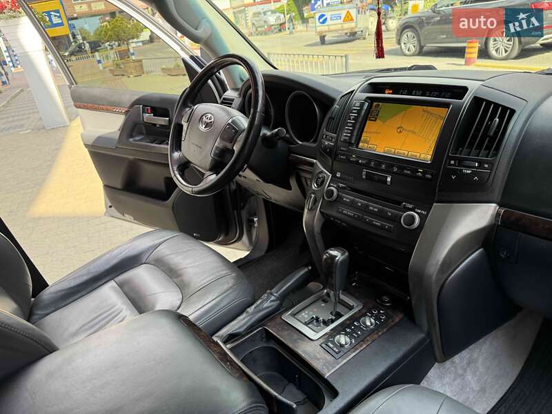 Внедорожник / Кроссовер Toyota Land Cruiser 2011 в Львове