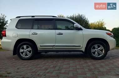 Внедорожник / Кроссовер Toyota Land Cruiser 2014 в 