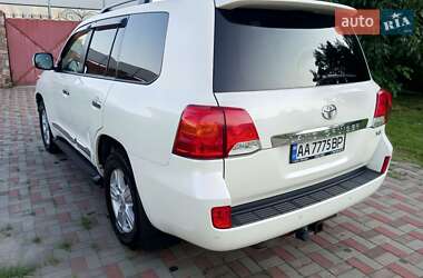 Внедорожник / Кроссовер Toyota Land Cruiser 2014 в 