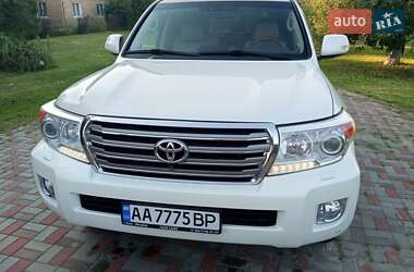 Внедорожник / Кроссовер Toyota Land Cruiser 2014 в 