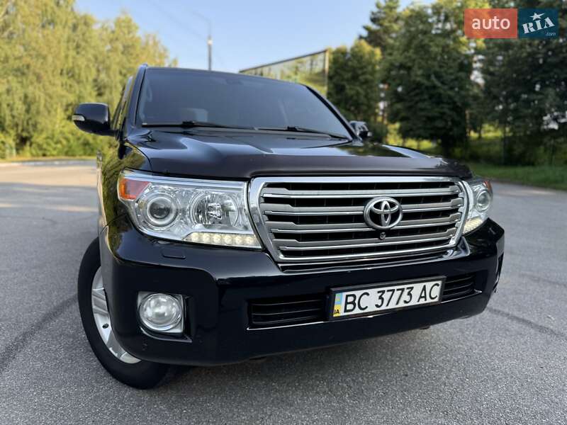 Позашляховик / Кросовер Toyota Land Cruiser 2014 в Трускавці фото 5 Позашляховик / Кросовер Toyota Land Cruiser 2014 в Трускавці