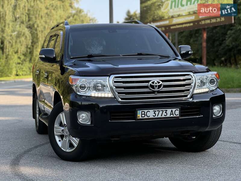 Позашляховик / Кросовер Toyota Land Cruiser 2014 в Трускавці фото 10 Позашляховик / Кросовер Toyota Land Cruiser 2014 в Трускавці