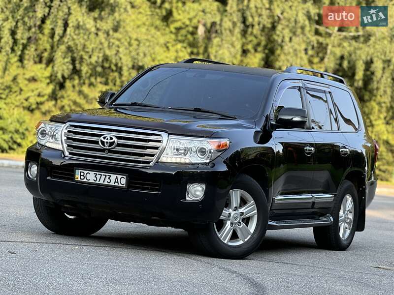 Позашляховик / Кросовер Toyota Land Cruiser 2014 в Трускавці фото 84 Позашляховик / Кросовер Toyota Land Cruiser 2014 в Трускавці