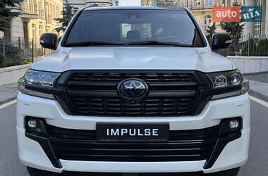 Внедорожник / Кроссовер Toyota Land Cruiser 2020 в Киеве