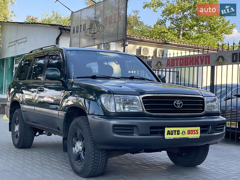 Позашляховик / Кросовер Toyota Land Cruiser 2001 в Миколаєві