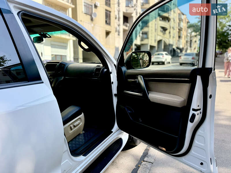 Внедорожник / Кроссовер Toyota Land Cruiser 2007 в Киеве