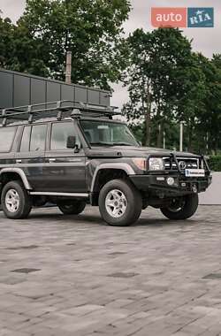 Позашляховик / Кросовер Toyota Land Cruiser 2014 в Рівному