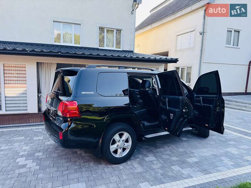 Внедорожник / Кроссовер Toyota Land Cruiser 2012 в Нижней Апше фото 103 Внедорожник / Кроссовер Toyota Land Cruiser 2012 в Нижней Апше