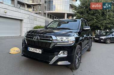 Позашляховик / Кросовер Toyota Land Cruiser 2011 в Києві